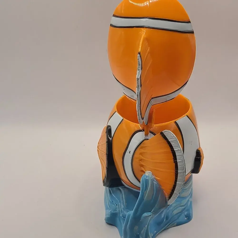 Disney on Ice Finding NEMO MUG Cup w/Lid appx 8oz Orange Clown Fish 3D Pixar